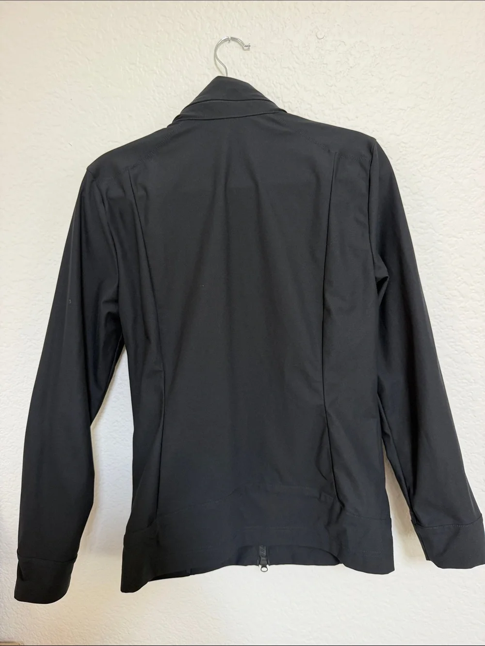 Lululemon Athletica men’s black runners jacket windbreaker with vents and hoodie